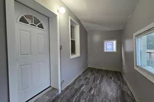 10215 S Emerald Ave, Chicago, IL 60628 - Photo 10