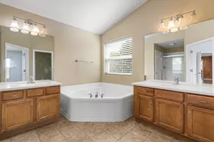 1545 Coral Dr, Yorkville, IL 60560 - Photo 10