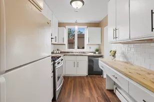 224 Bellevue Dr, Round Lake Park, IL 60073 - Photo 8