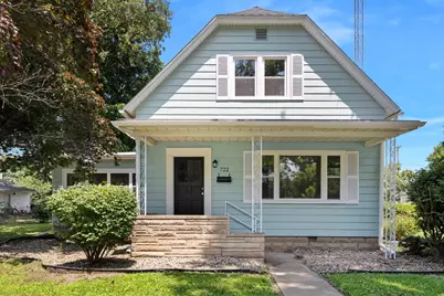 722 E Madison Avenue, Chrisman, IL 61924 - Photo 1