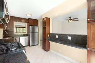 4044 N Paulina St, Chicago, IL 60613 - Photo 8