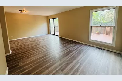 325 Shadowbend Drive, Wheeling, IL 60090 - Photo 10