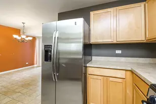 675 Serendipity Dr, Aurora, IL 60504 - Photo 6