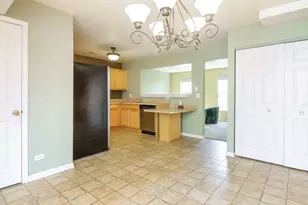 675 Serendipity Dr, Aurora, IL 60504 - Photo 8