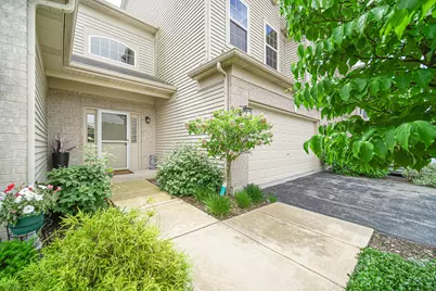 2623 Cobblestone Drive, Crystal Lake, IL 60012 - Photo 2