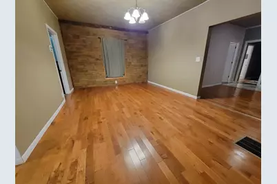 915 W Superior Street, Ottawa, IL 61350 - Photo 8