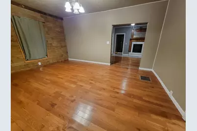 915 W Superior Street, Ottawa, IL 61350 - Photo 4