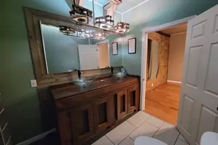 915 W Superior St, Ottawa, IL 61350 - Photo 10