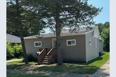 915 W Superior Street, Ottawa, IL 61350 - Photo 1