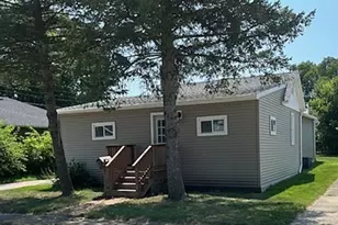 915 W Superior St, Ottawa, IL 61350 - Photo 1