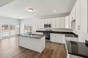 353 N Aspen Dr, Cortland, IL 60112 - Photo 16