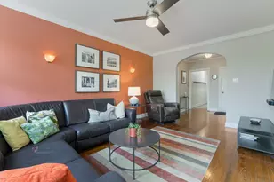 1217 Hull Terrace, Evanston, IL 60202 - Photo 4