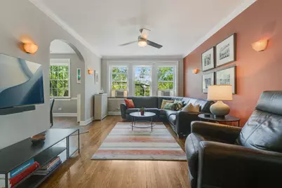 1217 Hull Terrace #3A, Evanston, IL 60202 - Photo 2