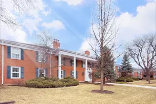 511 Coventry Ln, Crystal Lake, IL 60014 - Photo 2