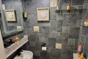 1041 Susan Collins Ln, Oak Park, IL 60302 - Photo 6