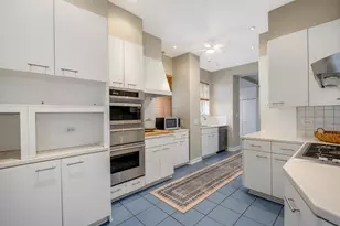 421 W Melrose St, Chicago, IL 60657 - Photo 16