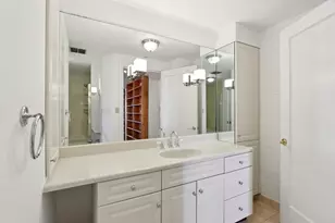 421 W Melrose St, Chicago, IL 60657 - Photo 12