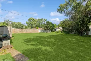 223 Lynn Ln, Chicago Heights, IL 60411 - Photo 6