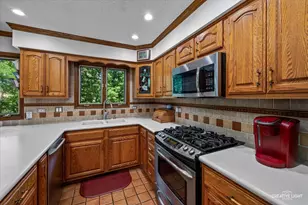 616 Joy Ln, Sleepy Hollow, IL 60118 - Photo 16