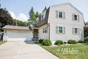 824 S McKinley Ave, Kankakee, IL 60901 - Photo 1