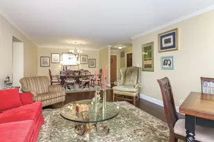 501 Lake Hinsdale Dr, Willowbrook, IL 60527 - Photo 12