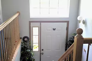 109 E Victoria Cir, North Aurora, IL 60542 - Photo 4