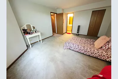 109 E Victoria Circle, North Aurora, IL 60542 - Photo 32