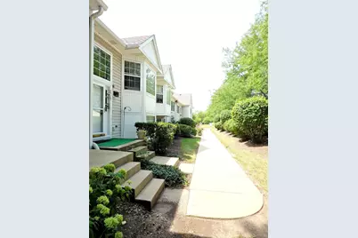 109 E Victoria Circle, North Aurora, IL 60542 - Photo 36