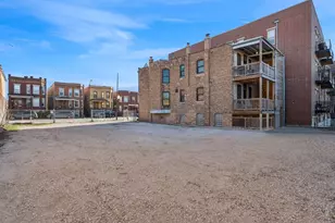 2732 W Belmont Ave, Chicago, IL 60618 - Photo 34