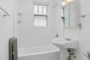 3602 N Pine Grove Ave, Chicago, IL 60613 - Photo 10