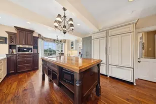 6191 S County Line Rd, Burr Ridge, IL 60527 - Photo 10