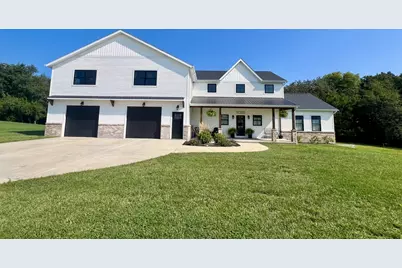 7845 Fitzgerald Road, Clifton, IL 61727 - Photo 2