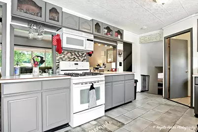 7620 Howe Road, Wonder Lake, IL 60097 - Photo 10