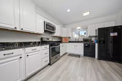 7333 Winthrop Way #10, Downers Grove, IL 60516 - Photo 2