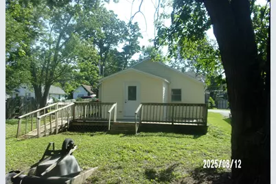 110 N Mansfield Avenue, Milford, IL 60953 - Photo 6