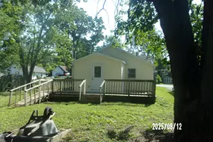 110 N Mansfield Ave, Milford, IL 60953 - Photo 6