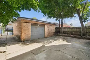 5142 W Hutchinson Ave, Chicago, IL 60641 - Photo 14