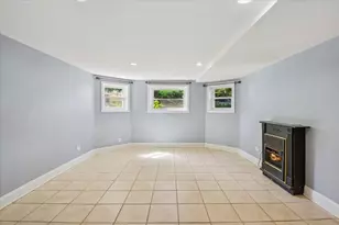 5142 W Hutchinson Ave, Chicago, IL 60641 - Photo 2