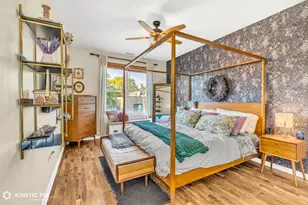 2040 W Belmont Ave, Chicago, IL 60618 - Photo 12