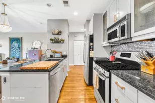 2040 W Belmont Ave, Chicago, IL 60618 - Photo 10