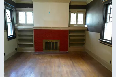 958 W William Street, Decatur, IL 62522 - Photo 2