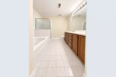 101 Pointe Drive #203, Northbrook, IL 60062 - Photo 14