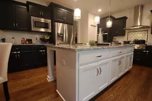 4215 Chinaberry Ln, Naperville, IL 60564 - Photo 14