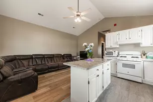 833 E Wilson St, Batavia, IL 60510 - Photo 18