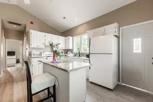 833 E Wilson St, Batavia, IL 60510 - Photo 16