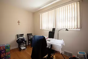 8206 Knox Ave, Skokie, IL 60076 - Photo 6