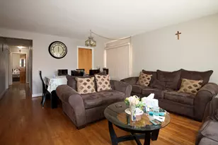 8206 Knox Ave, Skokie, IL 60076 - Photo 4