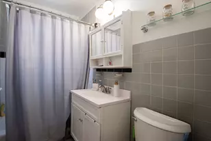 8206 Knox Ave, Skokie, IL 60076 - Photo 18