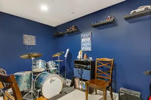 2223 Spartina Ln, Naperville, IL 60564 - Photo 40