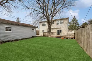 665 Cindy Ln, Wheeling, IL 60090 - Photo 26
